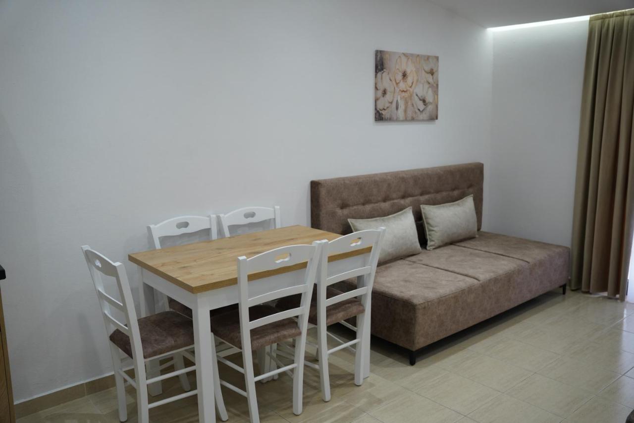 Apartments Costa Azzurra Velipojë Eksteriør billede